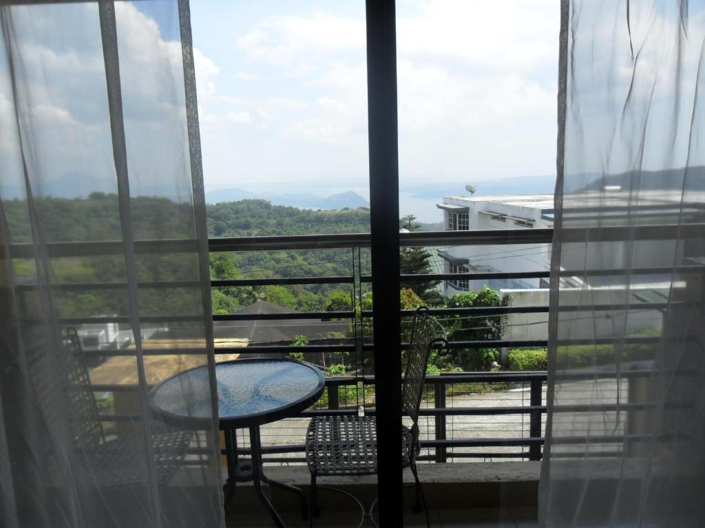 Tagaytay Econo Hotel Tagaytay City Стая снимка