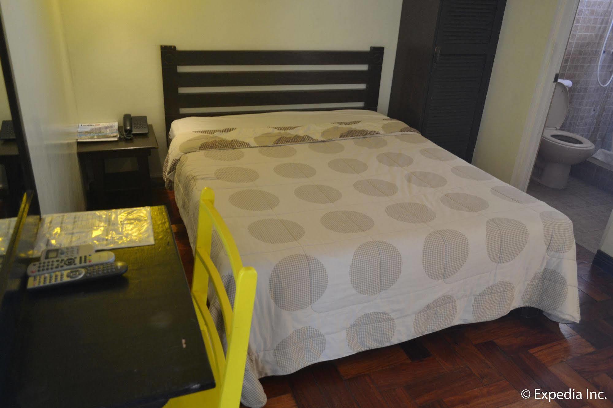 Tagaytay Econo Hotel Tagaytay City Екстериор снимка