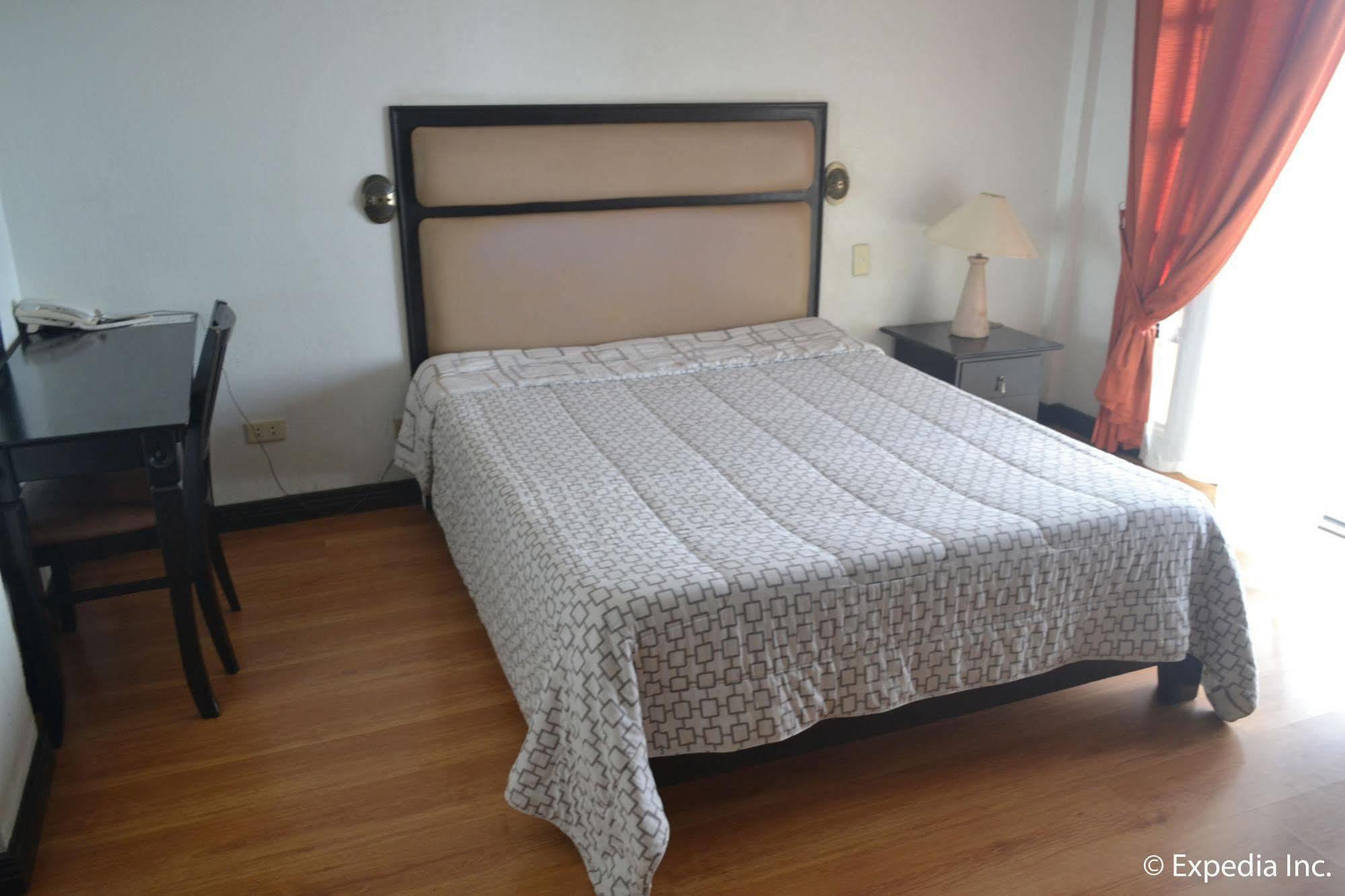 Tagaytay Econo Hotel Tagaytay City Екстериор снимка