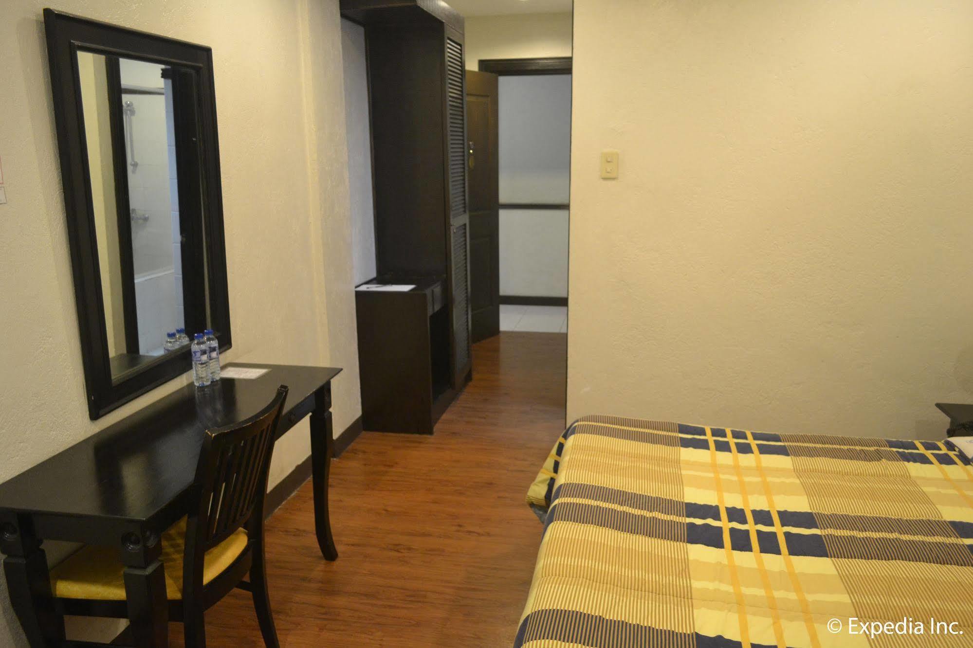 Tagaytay Econo Hotel Tagaytay City Екстериор снимка