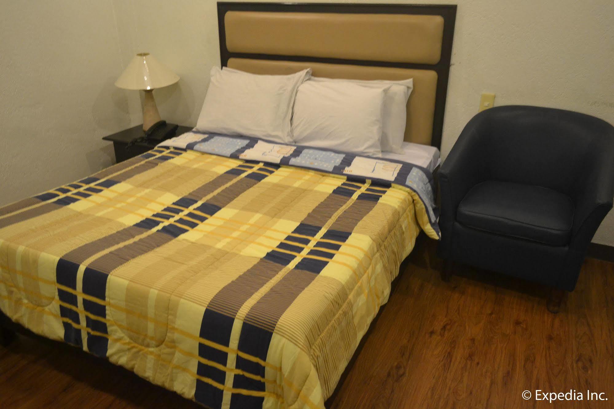 Tagaytay Econo Hotel Tagaytay City Екстериор снимка